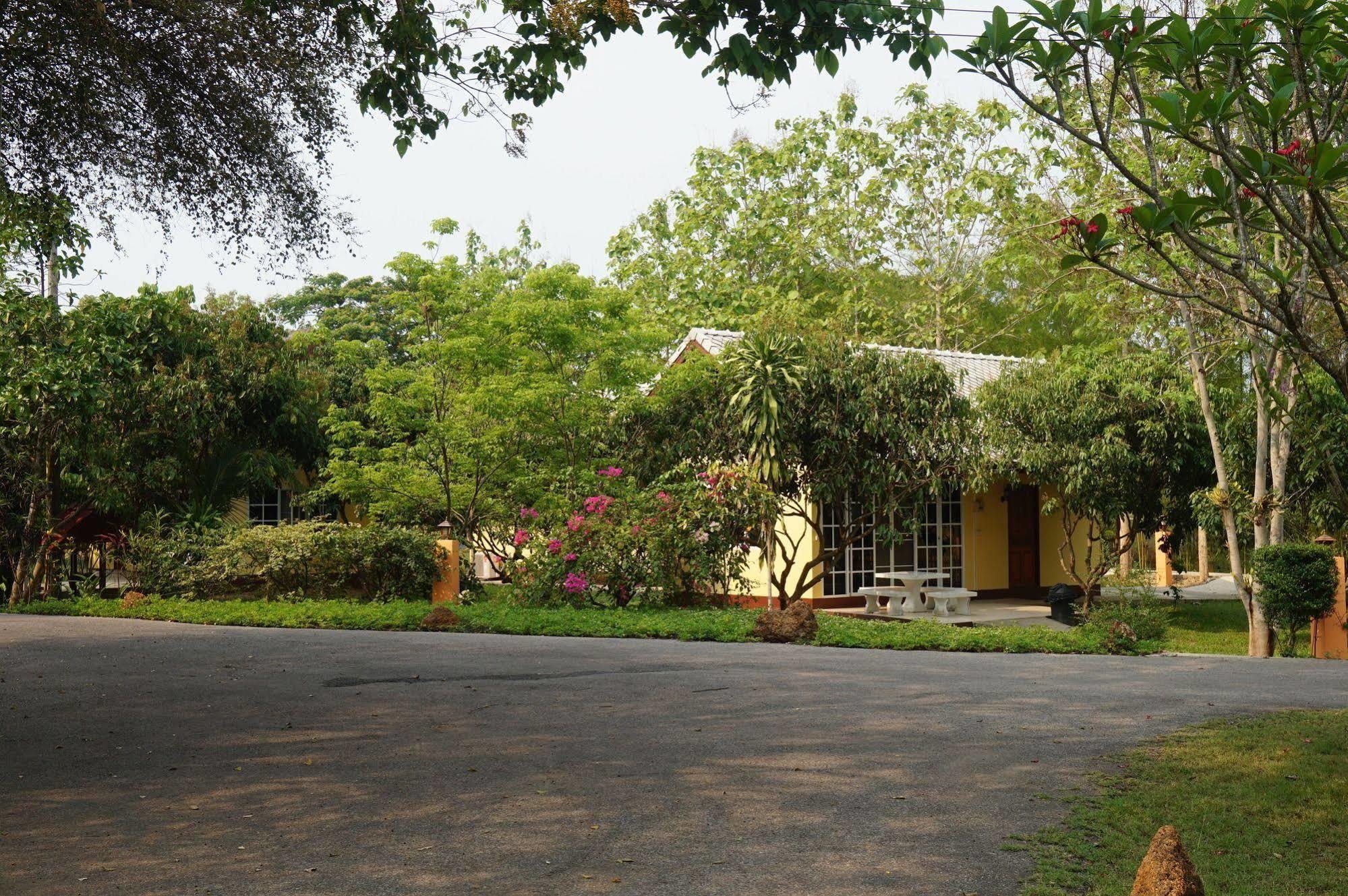 Nan Noble House Garden Resort Eksteriør billede